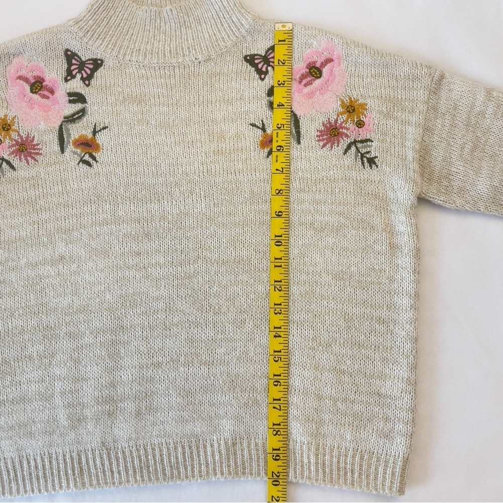 Cream Embroidered Floral Butterfly Sweater Mock Neck Pullover Women’s Size Large - Picture 10 of 10